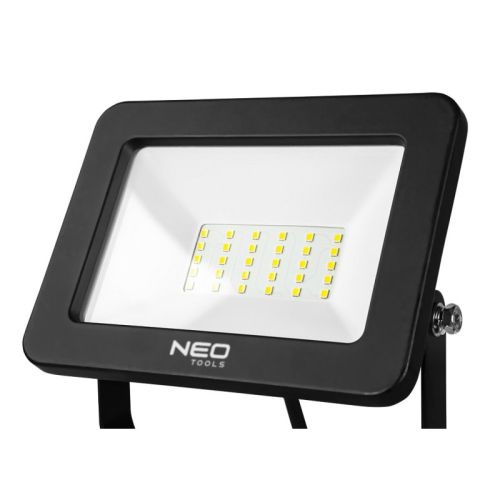 Reflektor LED 30W SMD 2700lm 230V stojak NEO